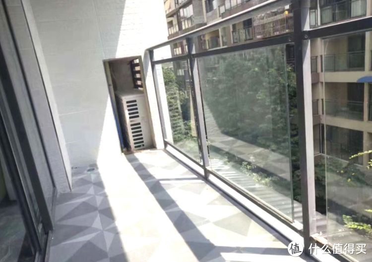 119㎡現(xiàn)代簡(jiǎn)約三居室，20萬(wàn)全包給熟人裝修，還沒(méi)開(kāi)始入住先曬曬