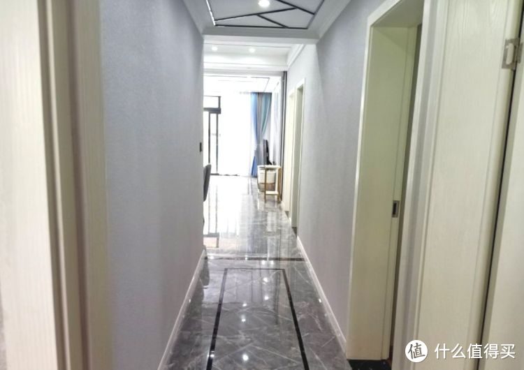 119㎡現(xiàn)代簡(jiǎn)約三居室，20萬(wàn)全包給熟人裝修，還沒(méi)開(kāi)始入住先曬曬