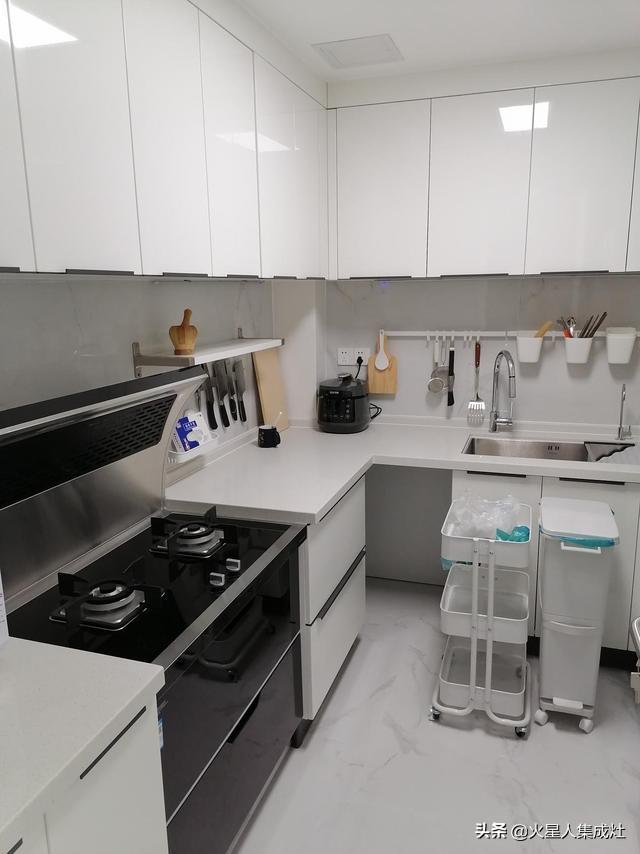 小u型廚房裝修效果圖_小廚房裝修_小戶型開(kāi)放式廚房裝修效果圖