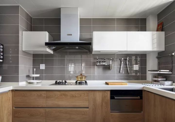 你家廚房想用什么色系？20多款效果圖供你參考！