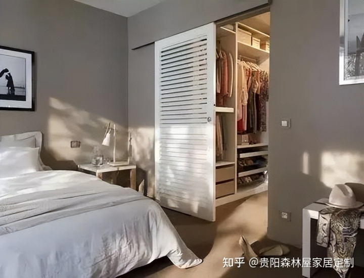 新房裝修，小戶型衣帽間怎么設(shè)計？教你4招輕松搞定