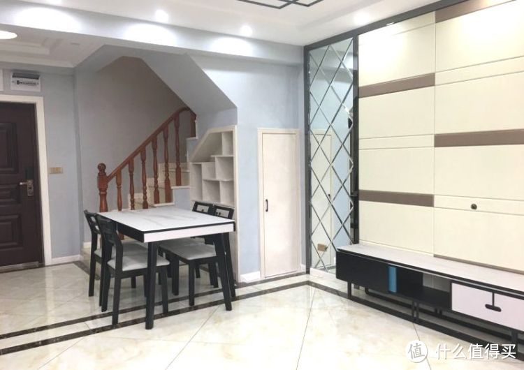 買不起別墅可以看看躍層，128㎡三室兩廳大躍層，堪稱空中別墅