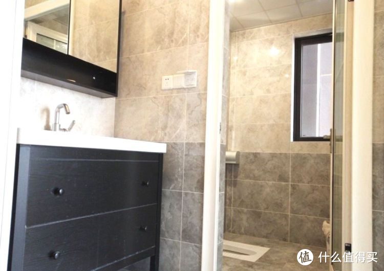 剛完工的新房，硬裝15萬設(shè)計(jì)成現(xiàn)代簡(jiǎn)約風(fēng)格，看一眼都是享受