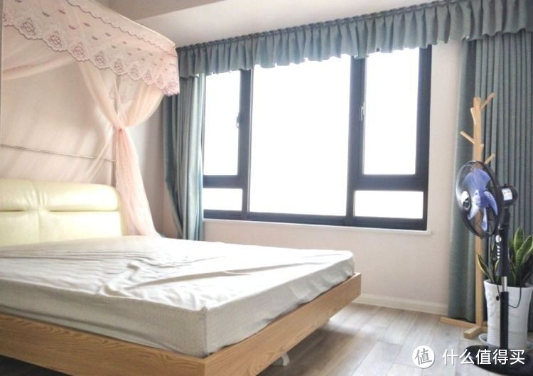 剛完工的新房，硬裝15萬設(shè)計(jì)成現(xiàn)代簡(jiǎn)約風(fēng)格，看一眼都是享受