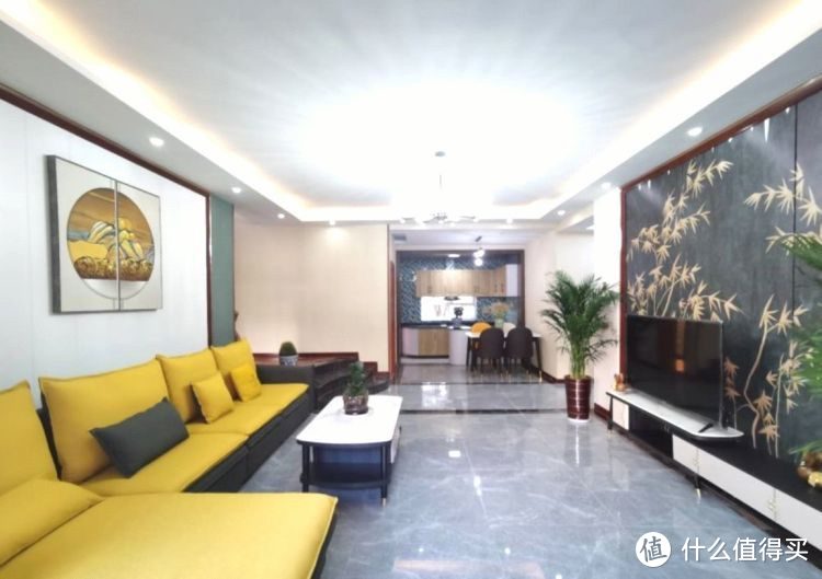 136㎡錯(cuò)層大四房，優(yōu)雅的新中式裝修，衣柜里面裝廁所，誰見過？