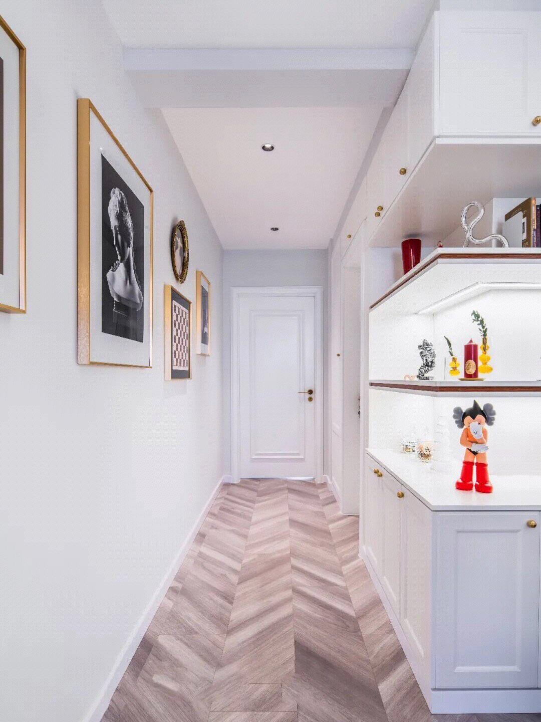 走廊過道吊頂這樣做，看起來大氣10倍！