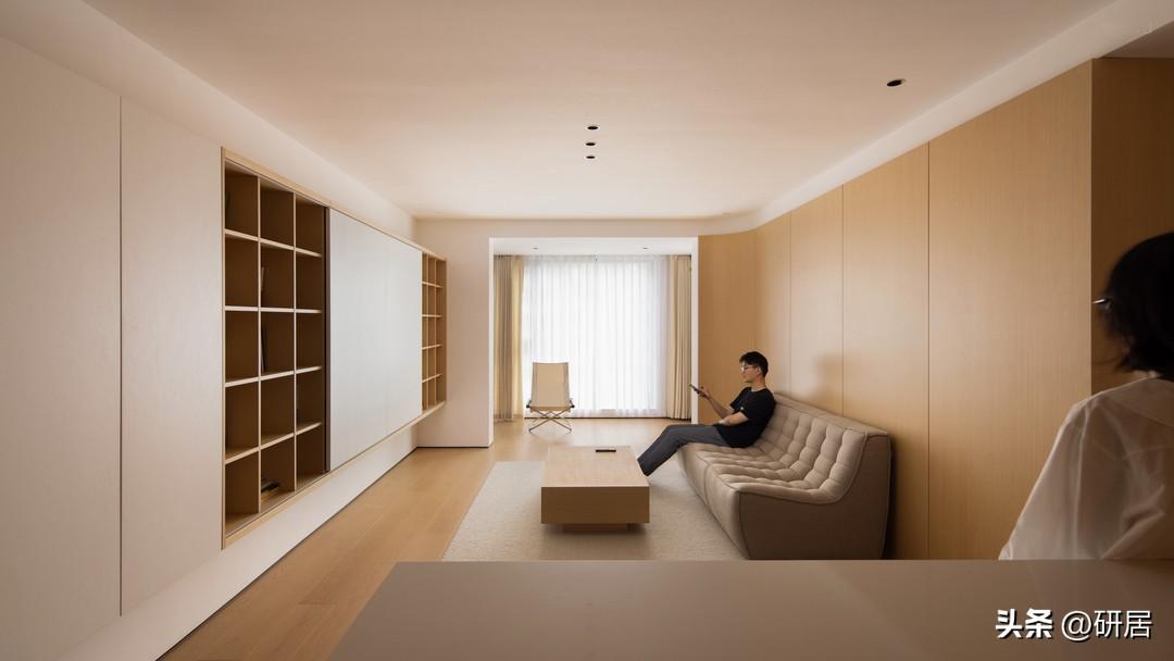 廚房不貼磚，餐桌也不要，把家裝成極簡日式風，看似簡單實則不凡