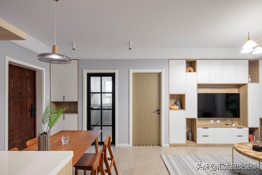 日子過久了才發(fā)現(xiàn)，越簡單自然的裝修越讓人迷戀，全屋看著真舒服