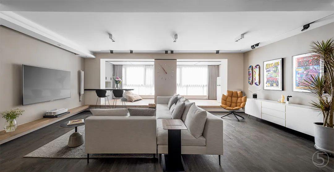 280㎡現(xiàn)代簡約，簡單樸素的空間，精致文藝的裝飾，滿屋輕松愜意