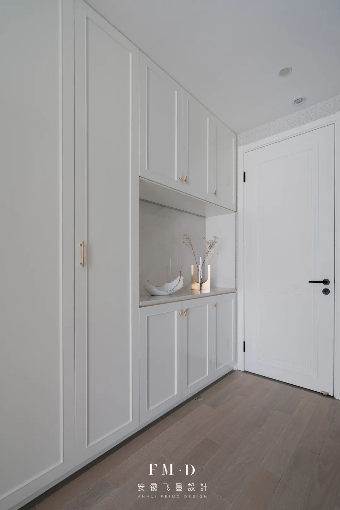 黑胡桃色門裝修效果圖_儲(chǔ)物間門裝修效果圖_裝修門