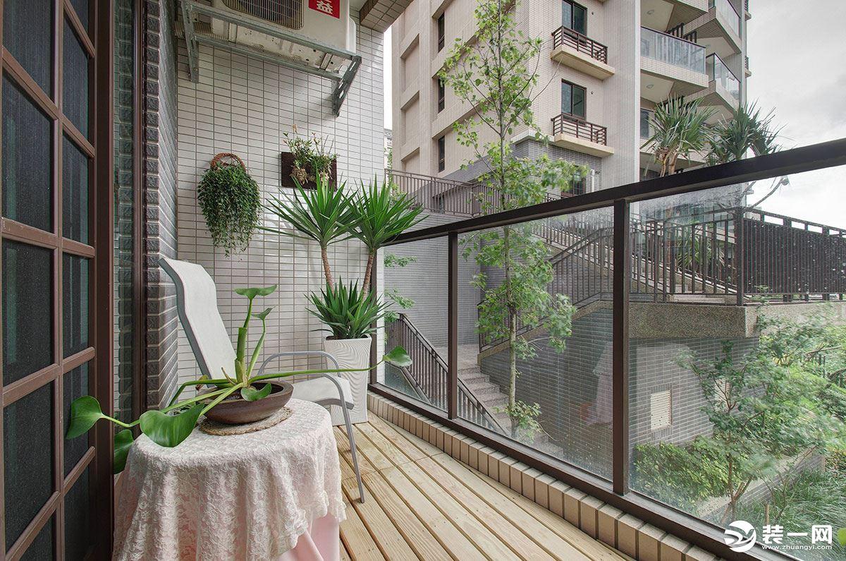 客廳陽臺(tái)裝修效果圖欣賞_陽臺(tái)裝修效果圖欣賞_廚房陽臺(tái)裝修效果圖欣賞