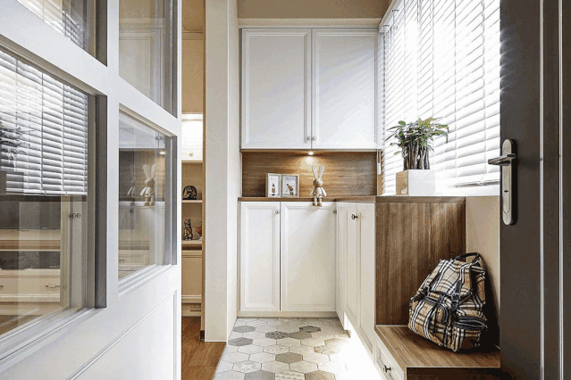 15年舊房改造，99㎡”暗亂差”空間秒變溫馨三居，連收納都翻倍，還有專屬衣帽間