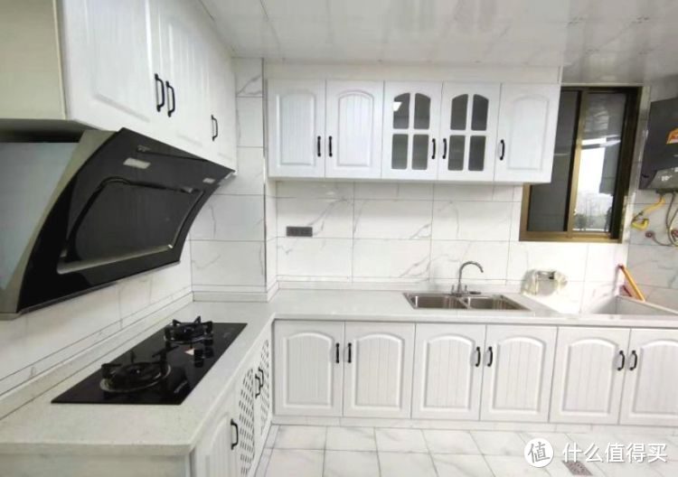 擠破頭買(mǎi)了這套100㎡小三房，送超大平臺(tái)花園，比房子大了一倍