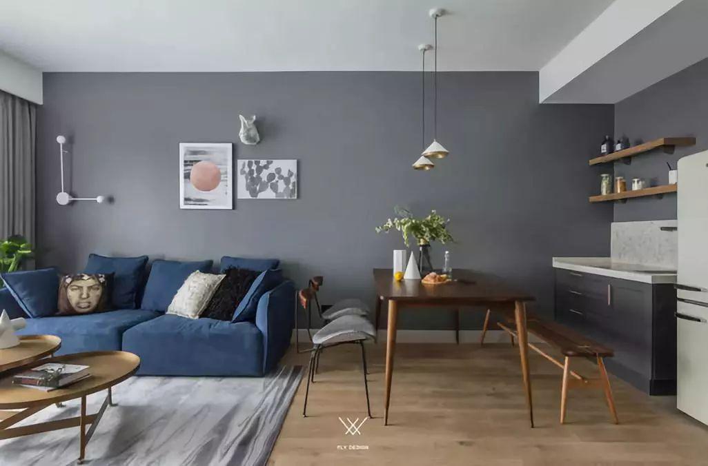 她89㎡的家看起來好大好美，除了超大臥室還有衣帽間和大書房