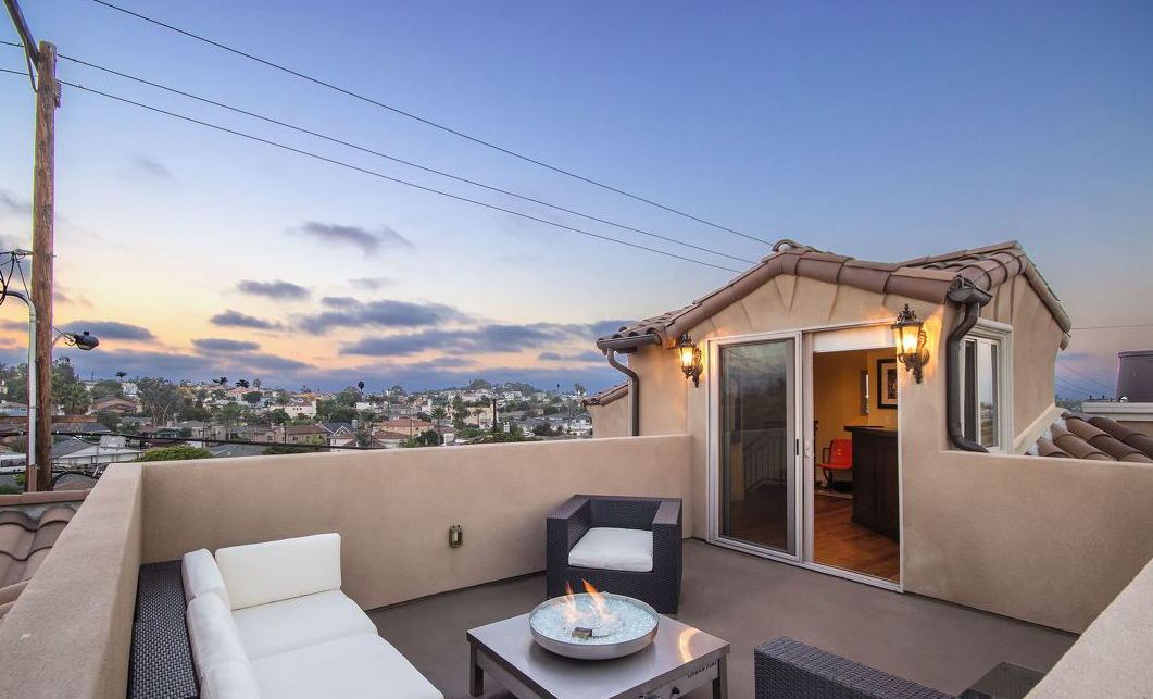 頂樓陽臺(tái)應(yīng)該怎么設(shè)計(jì)  頂樓陽臺(tái)設(shè)計(jì)的注意事項(xiàng)