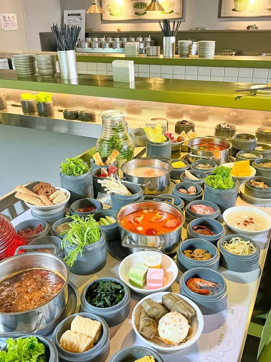 時尚火鍋店裝修_時尚童裝店裝修效果圖_炫轉(zhuǎn)時尚火鍋自助(世購店)怎么樣