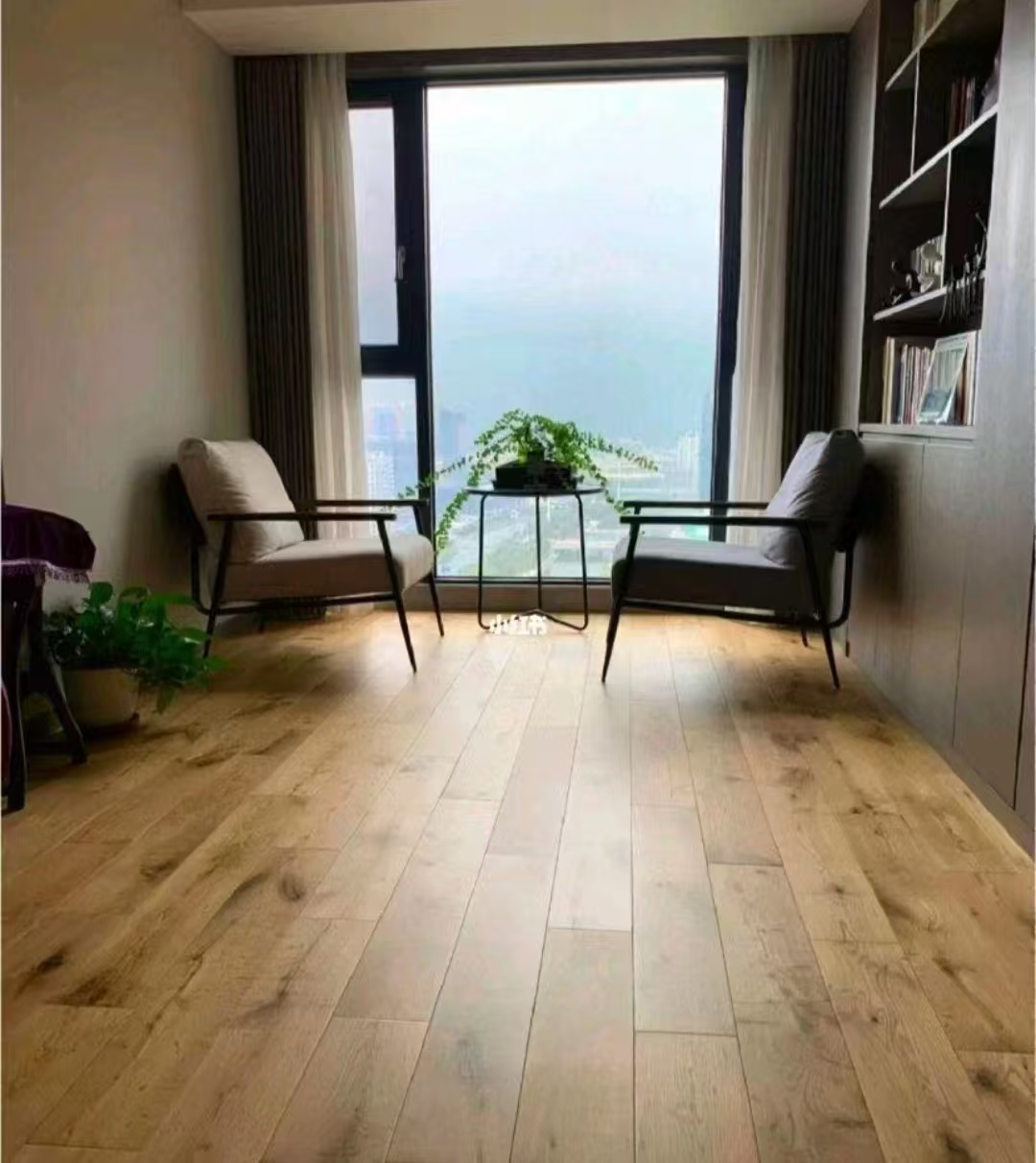 實木地板：自然之美，經(jīng)典之選——探索實木地板的無限魅力